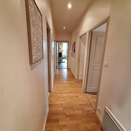 Le Clemenceau Face A La Charente 2 *