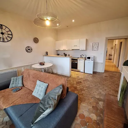 Apartament Le Clemenceau Face A La Charente 2 Saintes